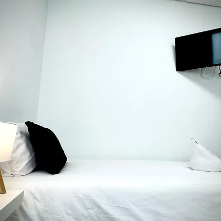 ゲストハウス Espana アレシフェ